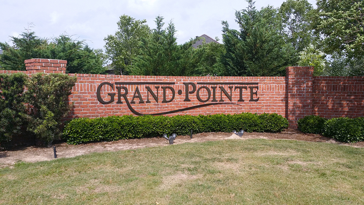 Grand Pointe